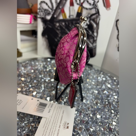 Coach vintage LE y2k Mini Signature kisslock Frame fuchsia pink Coin Purse NWT - Picture 9 of 15